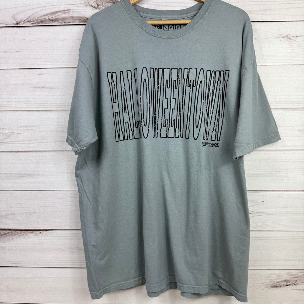 KMM Clothing Company Graphic T Shirt 2XL‎ Gray Halloweentown Graphic Tee